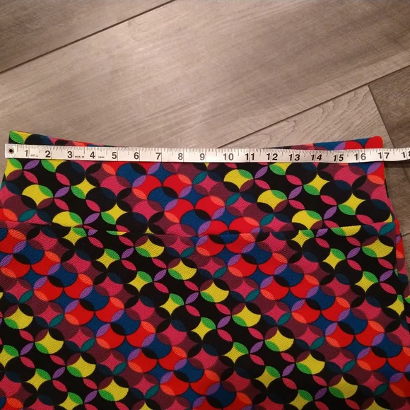 LulaRoe Amelia pencil skirt - Picture 5 of 5